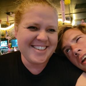 Meet your Posher, Abbey